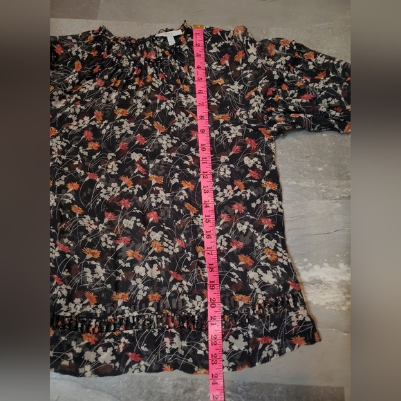 Joie "Imani" sheer blouse top. Short sleeves. 100% silk. Black. Flowers. Size S. - Picture 11 of 11